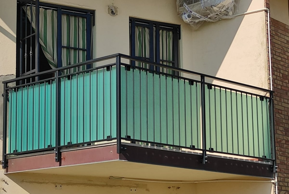 Balconi e parapetti in ferro